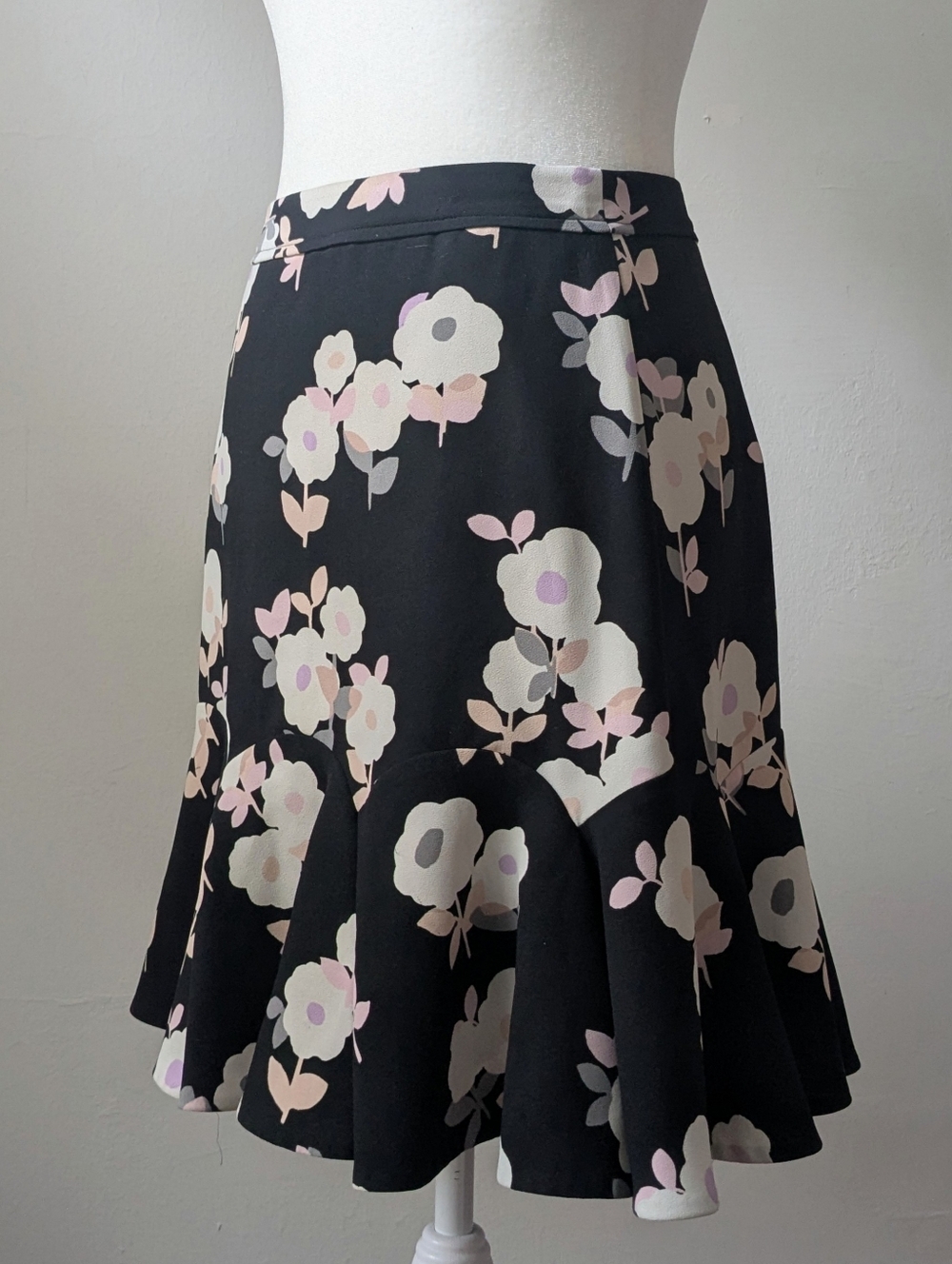 Kate Spade Rules Floral Skirt In Black And Multicolor Size 2 - Picture 3 of 7